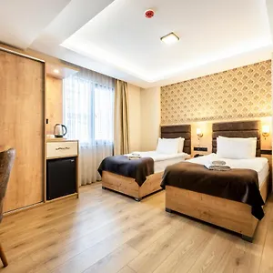 3* فندق Emin Palace